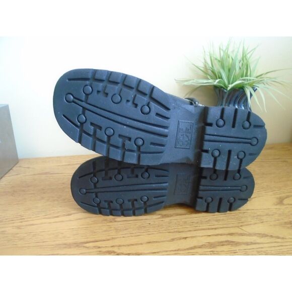 Vintage  Dr Martens Boots Mens US size 11 Womens US size 12 Made in England 9234 - Picture 10 of 12